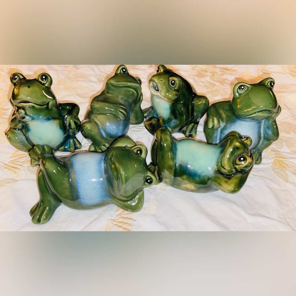 Frogs🐸Galore, Selling My 6 Piece Set, Can Exhibit Unique Flaws/Small Scratches - Picture 3 of 16